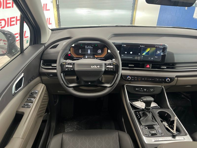 New 2027 Kia Carnival MPV Van