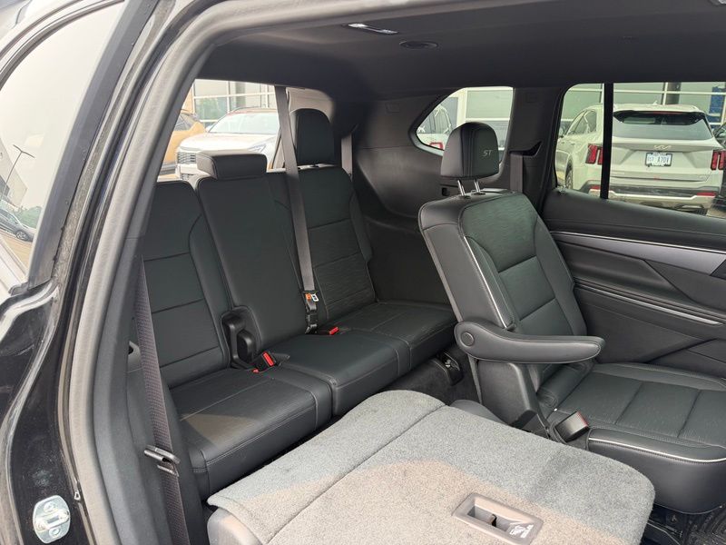 Used 2025 Buick Enclave SUV