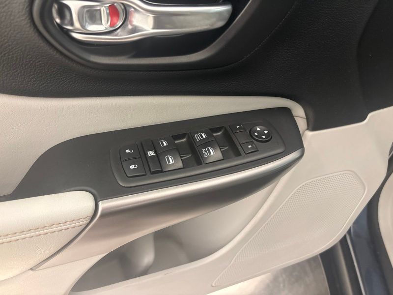 Used 2021 Jeep Cherokee SUV