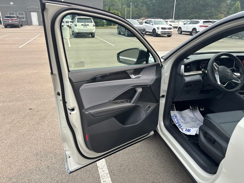 New 2026 Volkswagen Tiguan SUV