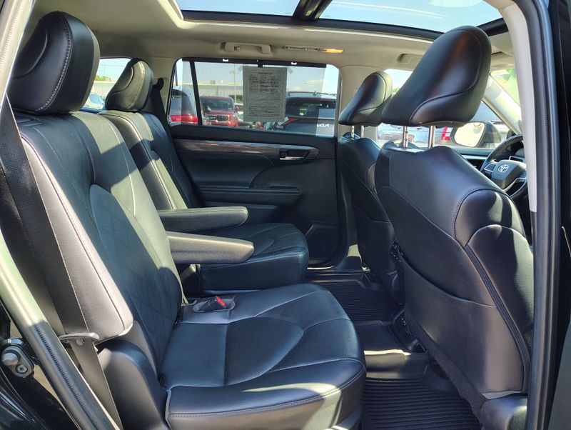 Used 2022 Toyota Highlander SUV