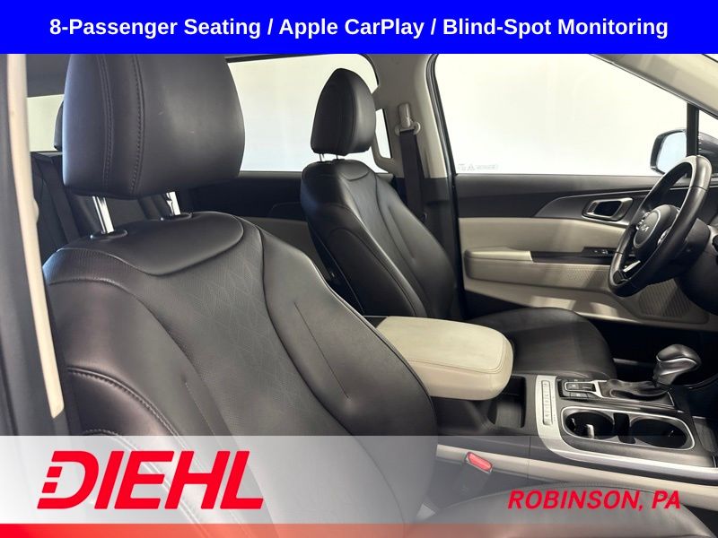 Used 2024 Kia Carnival Van