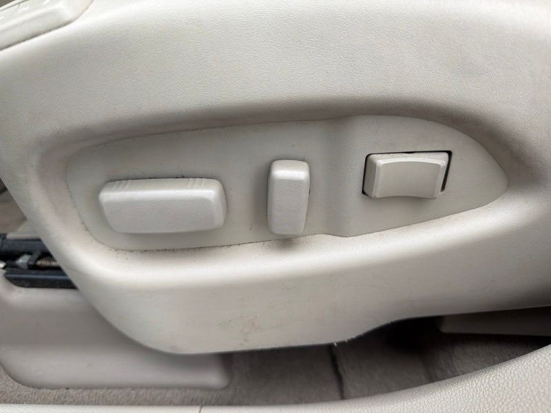 Used 2011 Cadillac SRX SUV