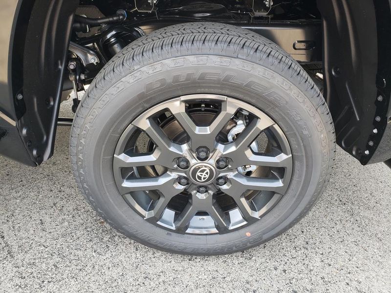 2026 Toyota Tundra Platinum - Photo 12