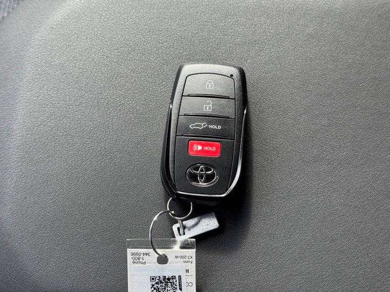 2026 Toyota bZ XLE - Photo 39