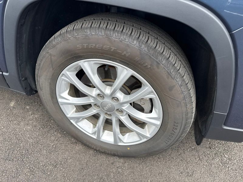 Used 2019 Jeep Cherokee SUV
