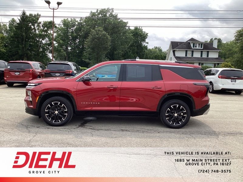 Used 2024 Chevrolet Traverse SUV