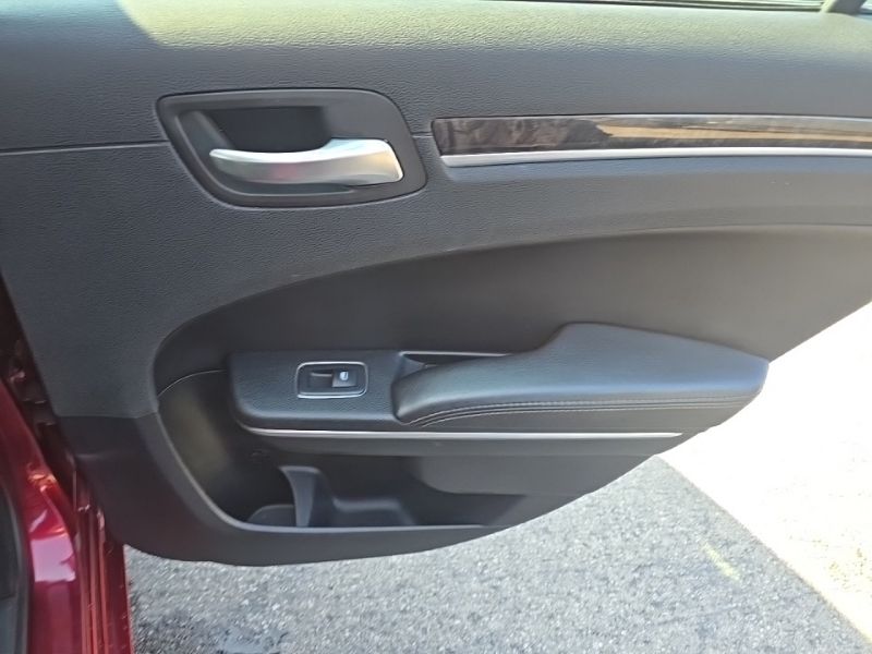 Used 2018 Chrysler 300 Sedan