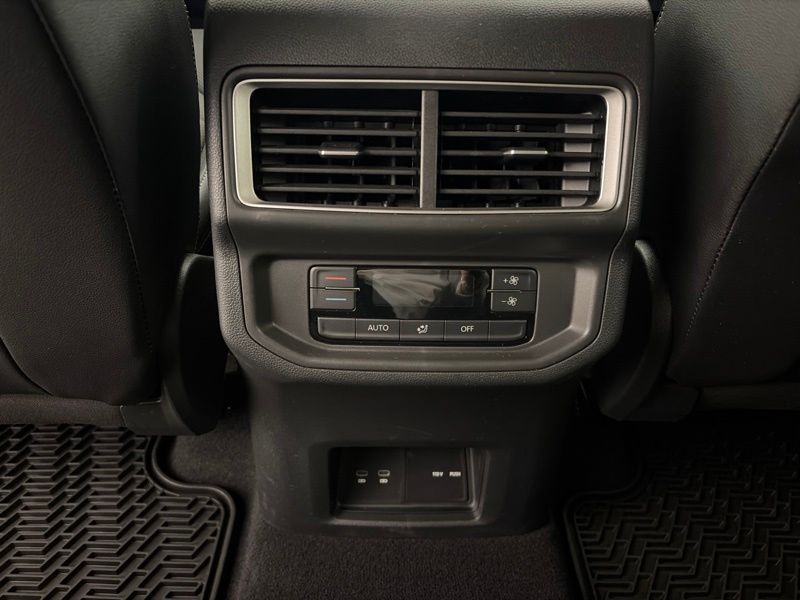 Used 2024 Volkswagen Atlas SUV