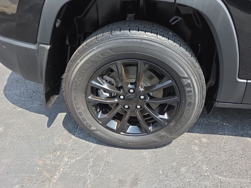 Used 2023 Jeep Cherokee SUV