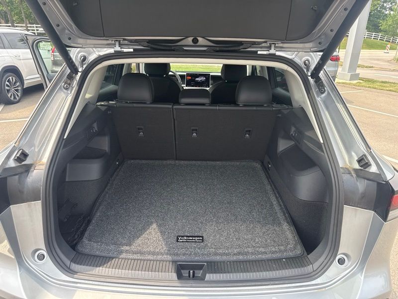 Used 2025 Volkswagen Tiguan SUV