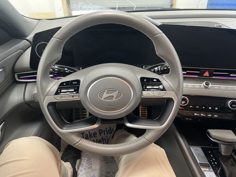Used 2025 Hyundai Elantra Hybrid Sedan