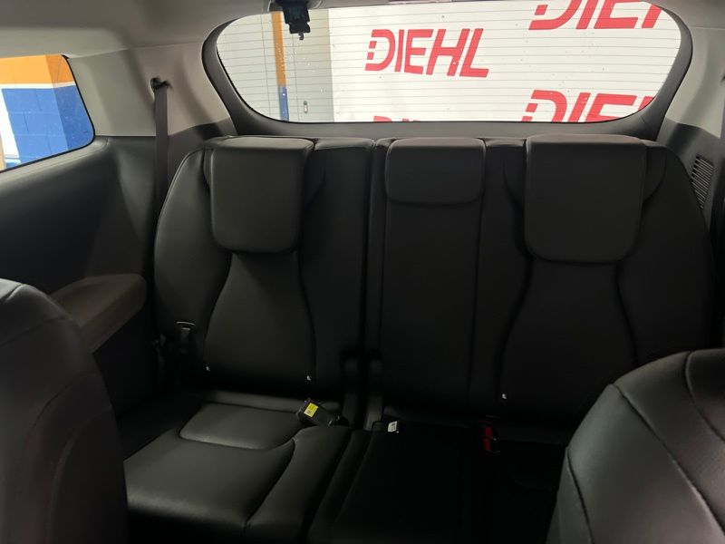 New 2026 Kia Carnival MPV Van