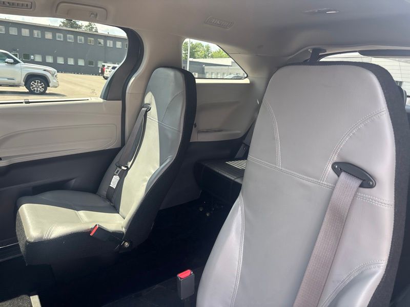 Used 2022 Toyota Sienna Van