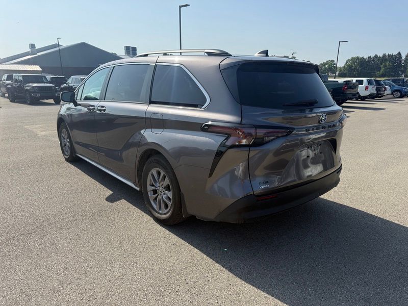 Used 2023 Toyota Sienna Van