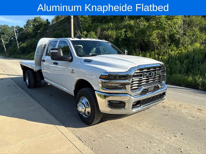 Bright White Clearcoat 2026 RAM 3500 Chassis Pickup Truck Four-Wheel Drive 8-Speed Automatic