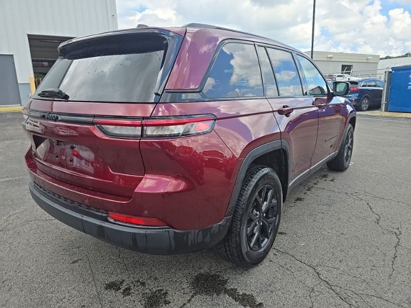 Used 2025 Jeep Grand Cherokee SUV