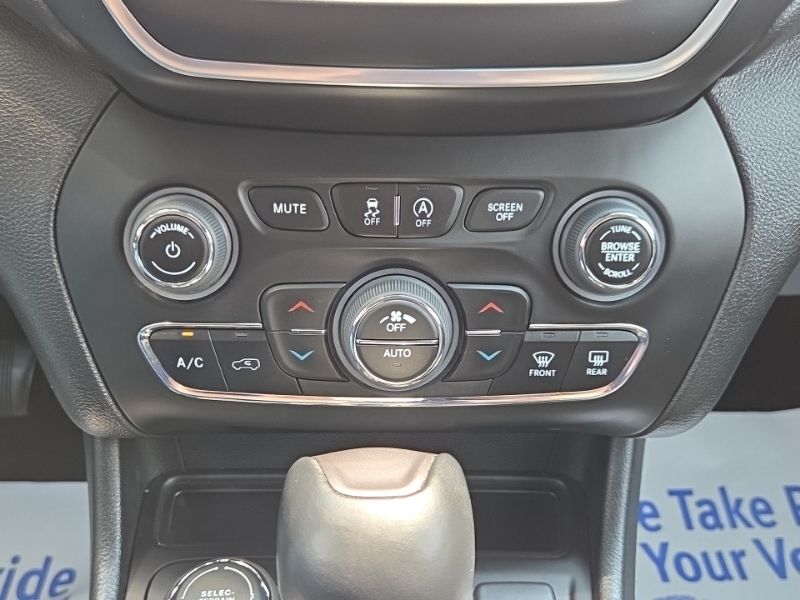 Used 2023 Jeep Cherokee SUV