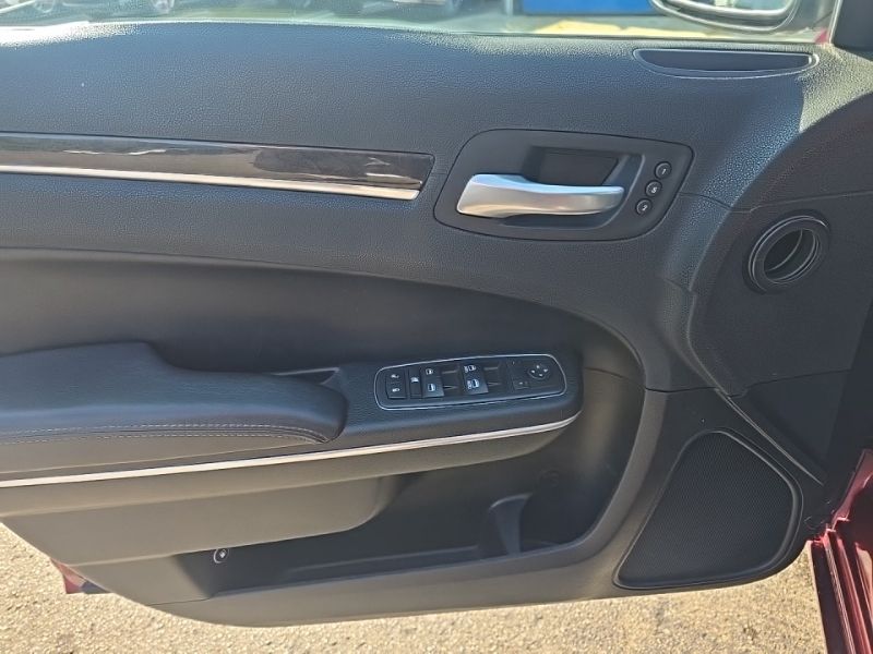 Used 2018 Chrysler 300 Sedan