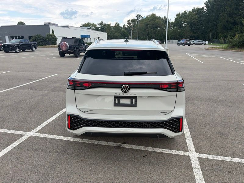 New 2026 Volkswagen Tiguan SUV