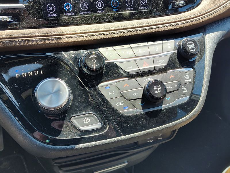 Used 2020 Chrysler Pacifica Van