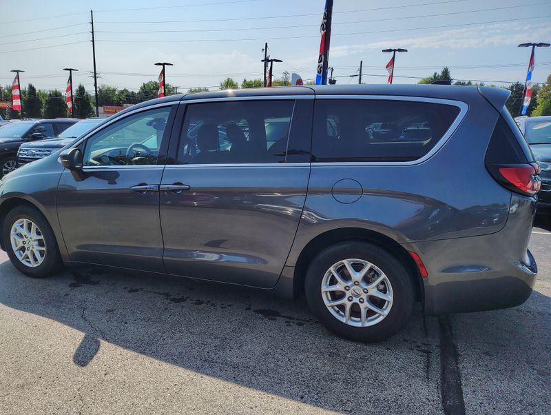 Used 2023 Chrysler Pacifica Van