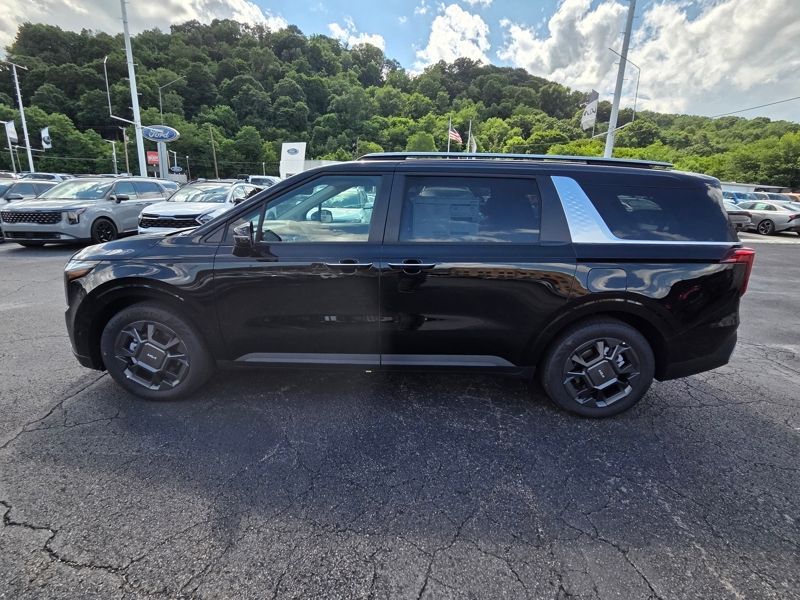 New 2026 Kia Carnival Hybrid Van