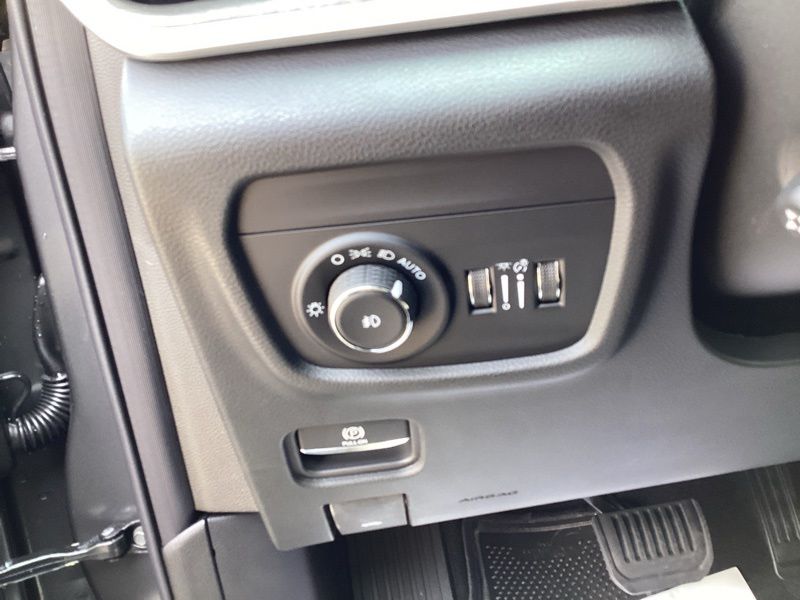 New 2026 Jeep Grand Cherokee SUV