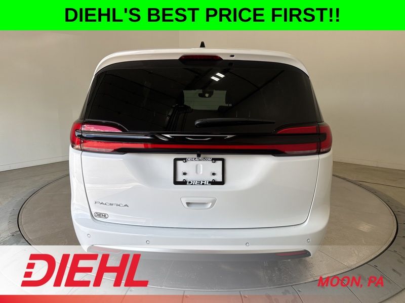 New 2027 Chrysler Pacifica Van
