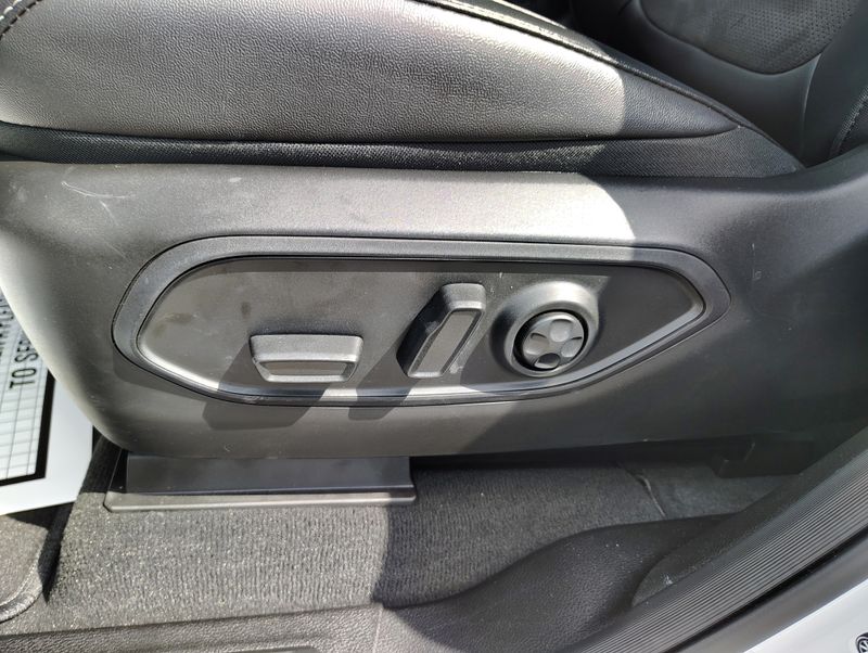 Used 2025 Jeep Grand Cherokee L SUV