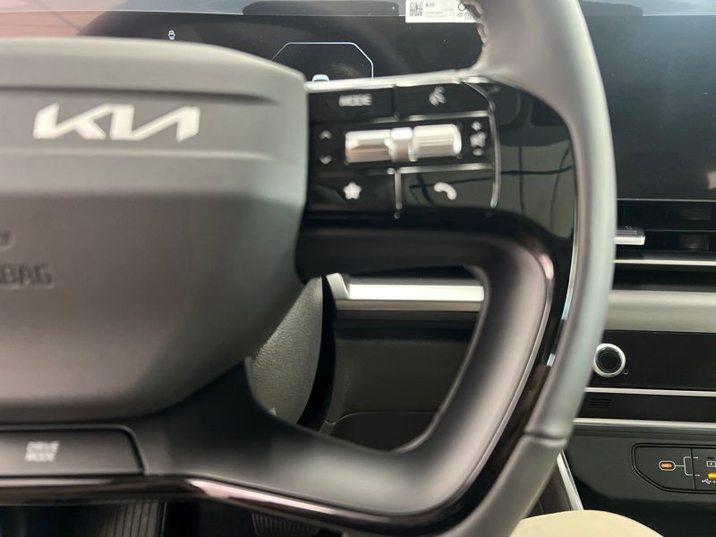 New 2027 Kia Carnival MPV Van