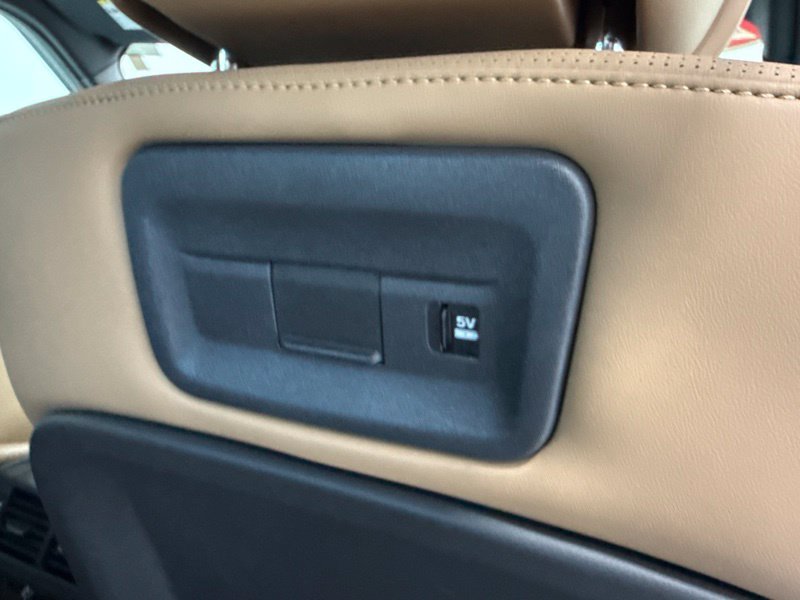 Used 2025 Land rover Discovery SUV