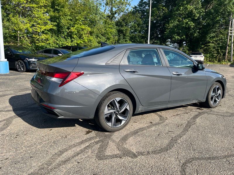 Used 2023 Hyundai Elantra Sedan