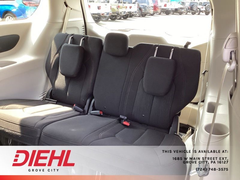 Used 2019 Chrysler Pacifica Van
