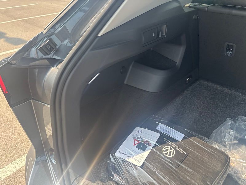 New 2026 Volkswagen Tiguan SUV