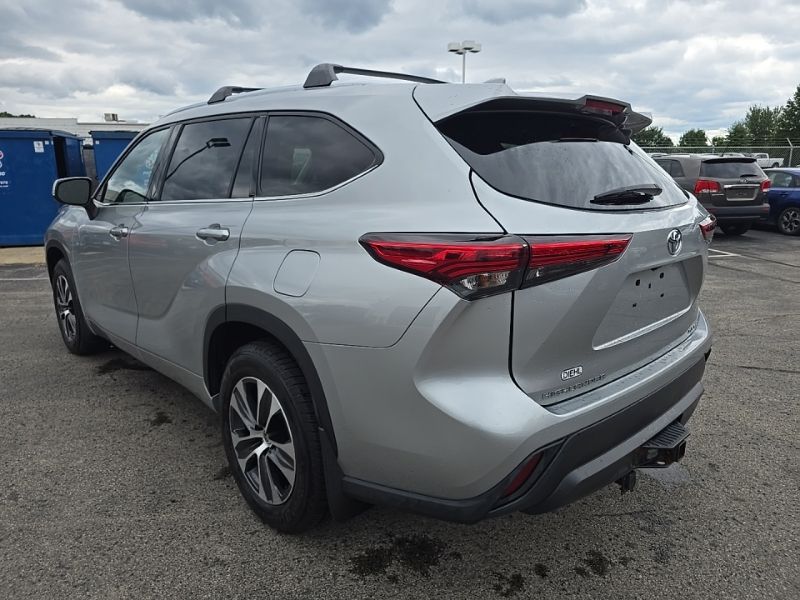 Used 2021 Toyota Highlander SUV