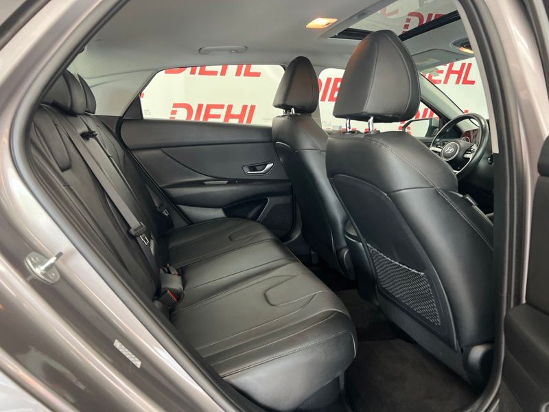 Used 2023 Hyundai Elantra Hybrid Sedan