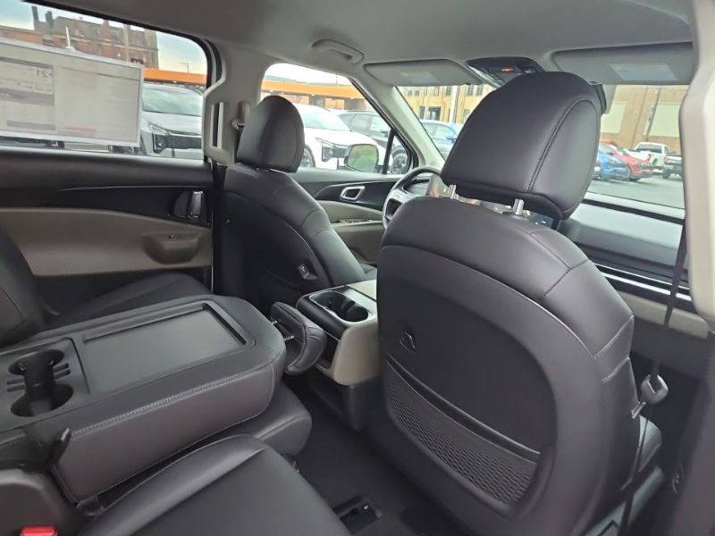 New 2027 Kia Carnival MPV Van