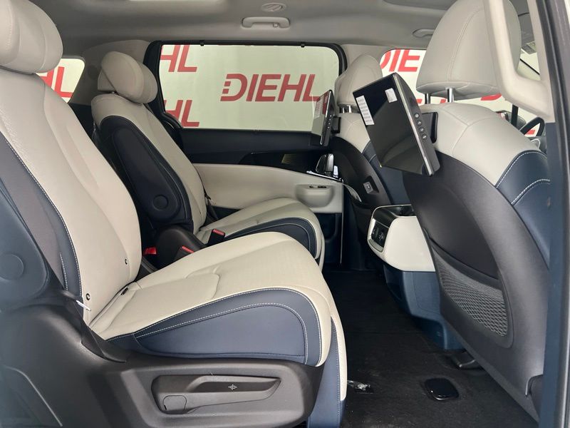 New 2026 Kia Carnival MPV Hybrid Van