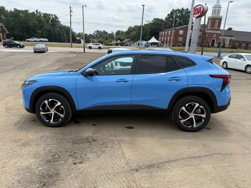 Used 2024 Chevrolet Trax SUV