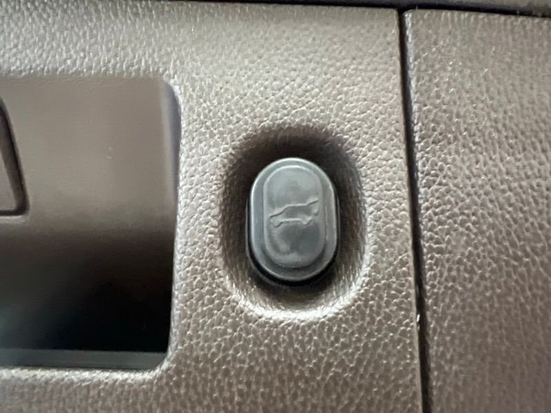 Used 2018 Chevrolet Suburban SUV