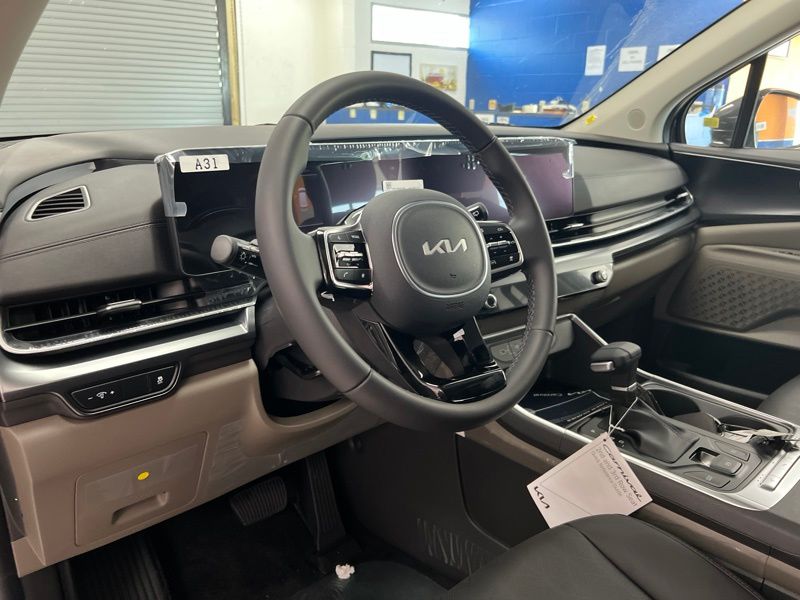 New 2026 Kia Carnival MPV Van