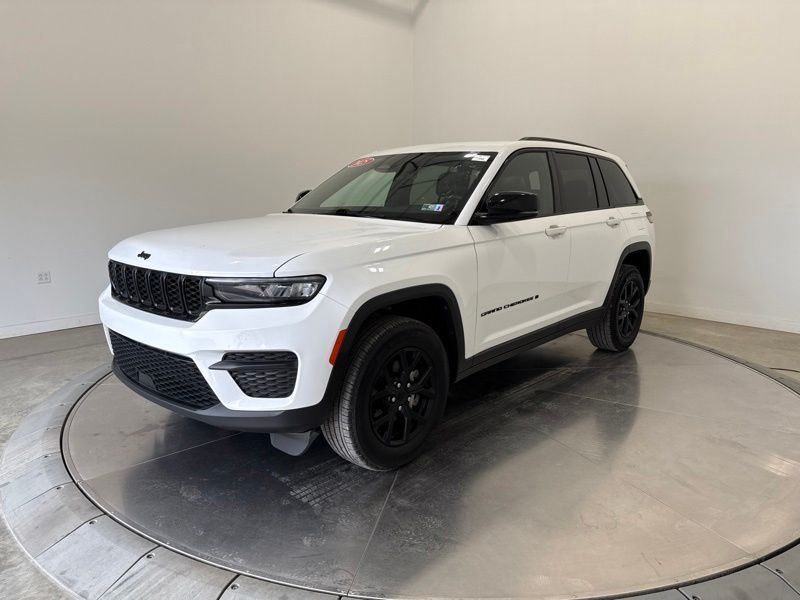 Used 2025 Jeep Grand Cherokee SUV