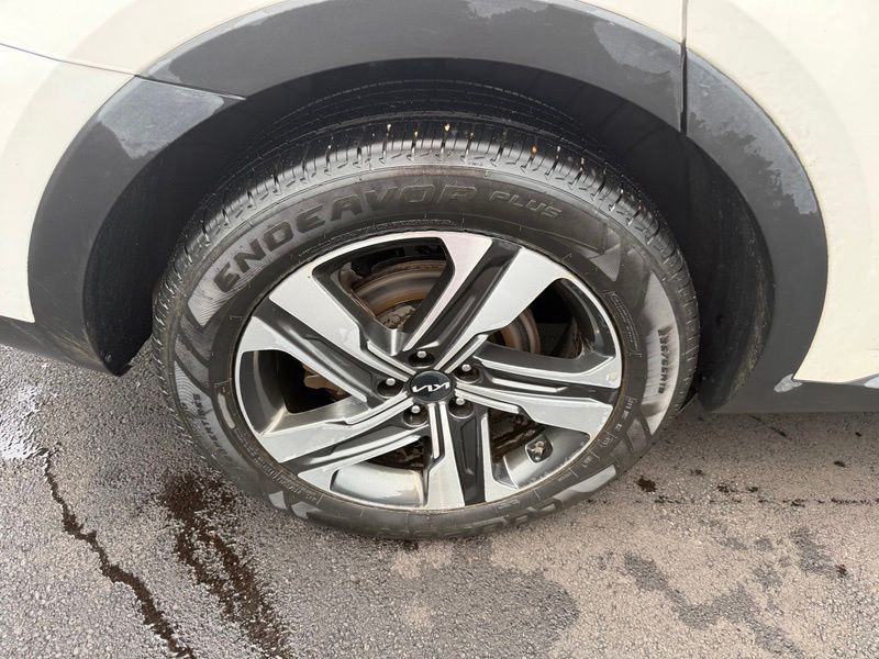 Used 2023 Kia Sorento Hybrid SUV