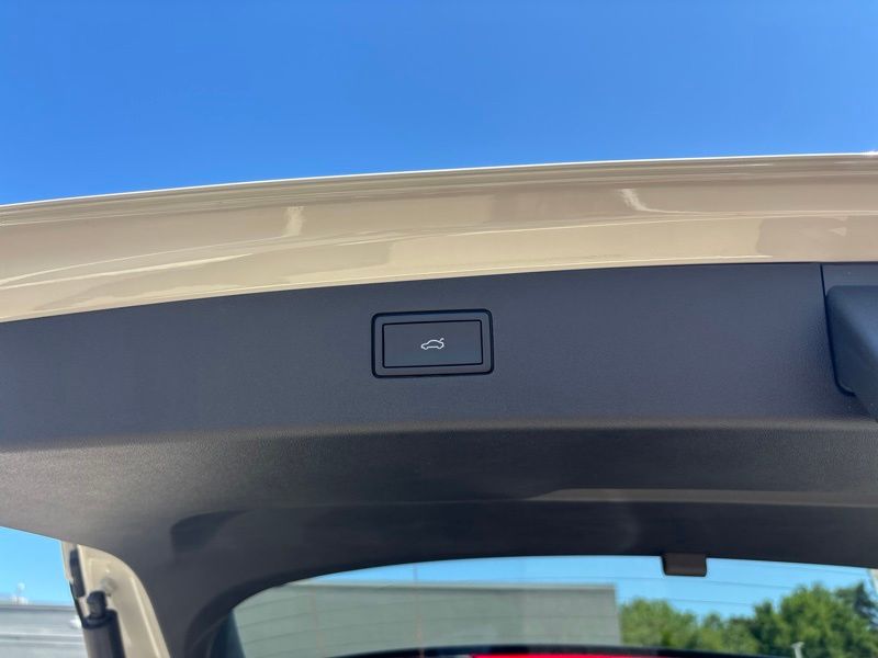New 2026 Volkswagen Tiguan SUV