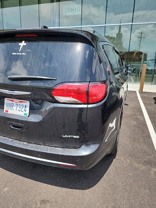 Used 2020 Chrysler Pacifica Van