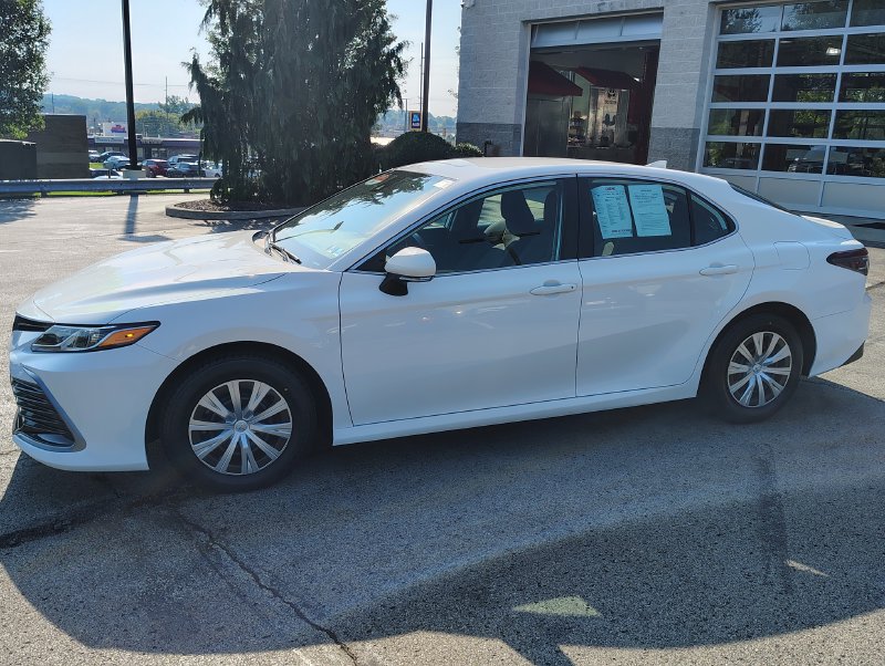 Used 2022 Toyota Camry Hybrid Sedan