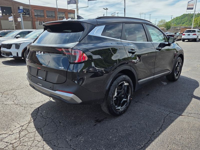 New 2026 Kia Sportage Hybrid SUV