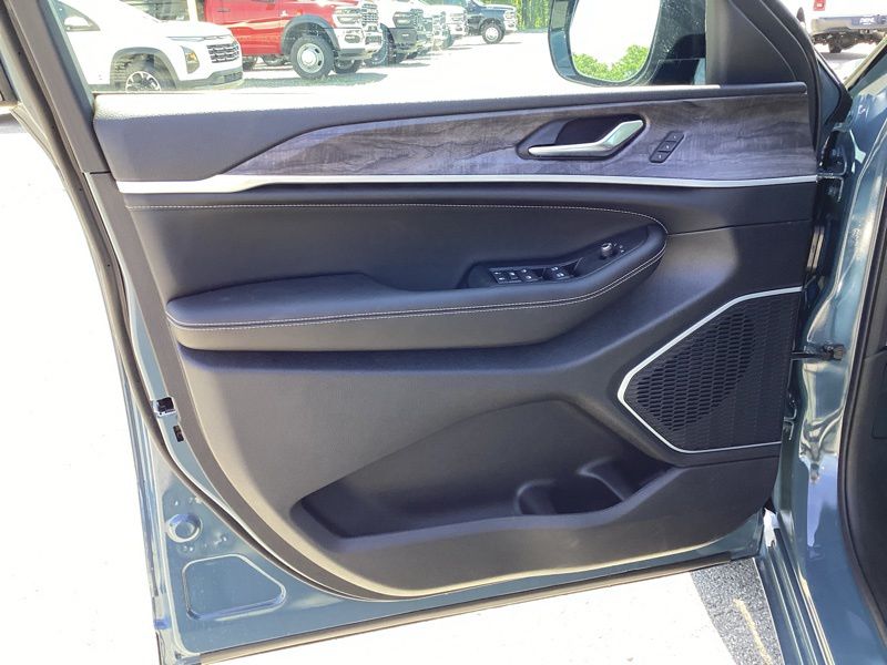 New 2026 Jeep Grand Cherokee SUV