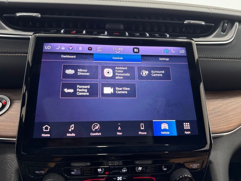 Used 2025 Jeep Grand Cherokee SUV